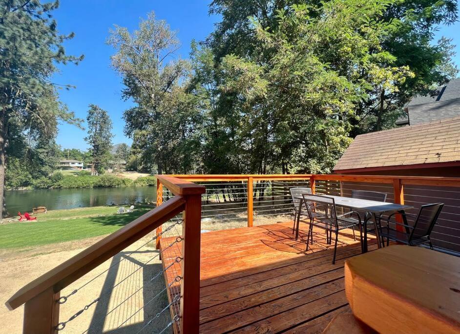 גרנטס פאס Deluxe Cabin 1 - Rogue River Resort מראה חיצוני תמונה